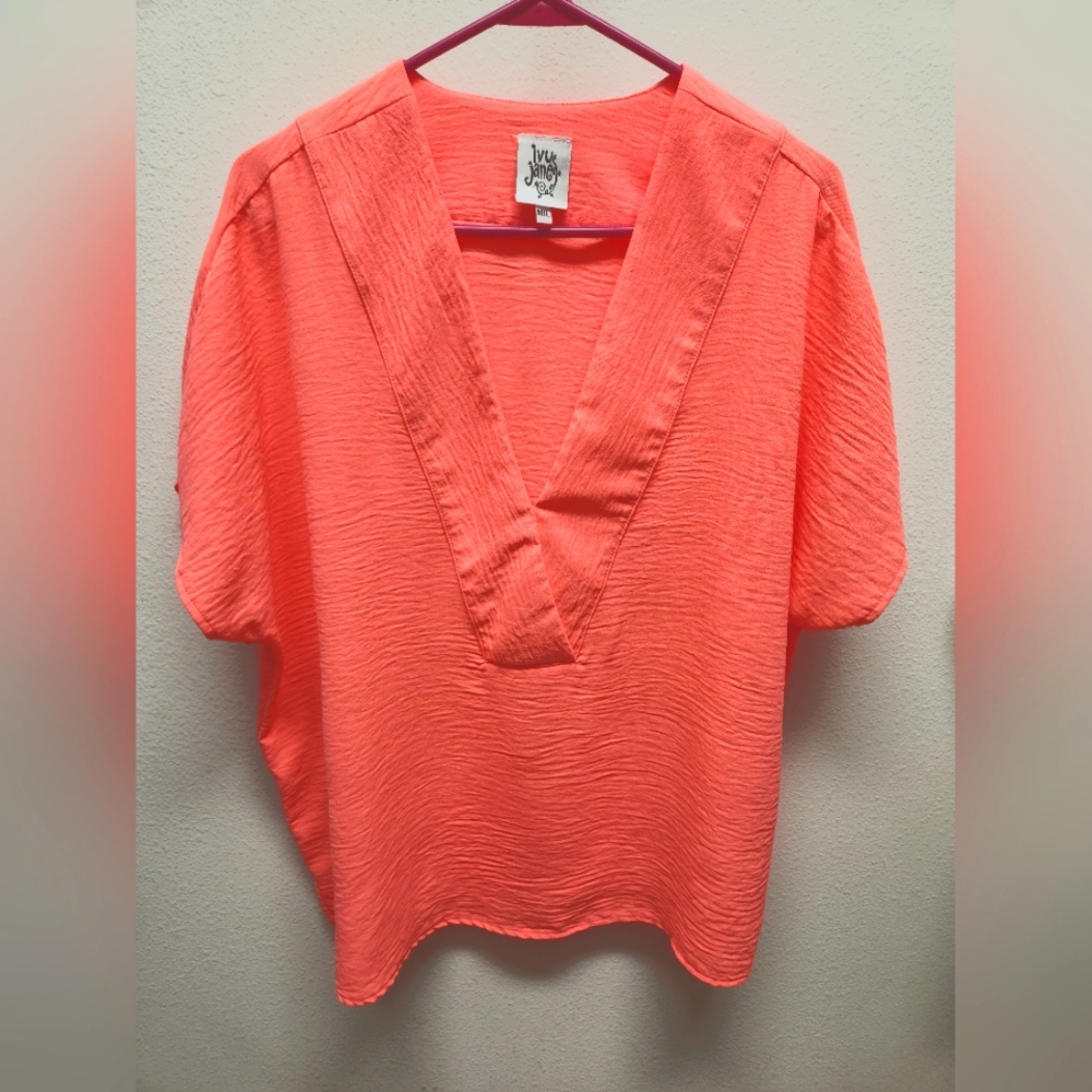Womens flowy top.